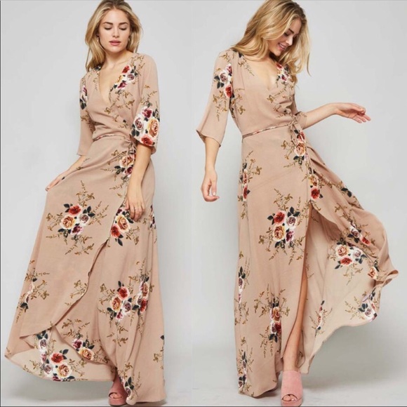 LAST ONE 💕HP 5/1 Floral Wrap Dress - Picture 2 of 5